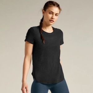 Beyond Yoga Featherweight On The Down Low Tee in Black/Darkest Night, Size Small